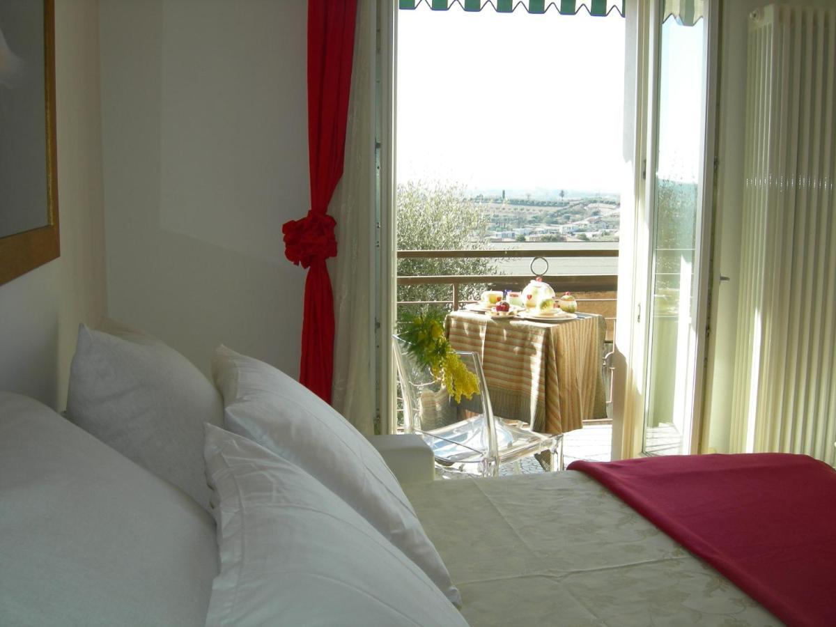Appartement Residenza Lucrezia à Cavaion Veronese Extérieur photo